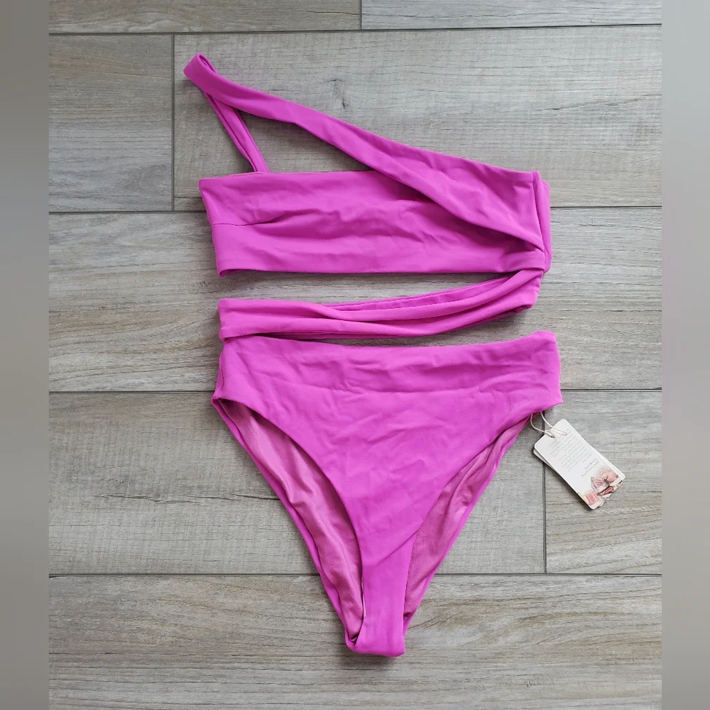 Agua Bendita One Piece Swimsuit - Picture 3 of 9